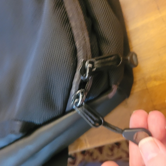 Timbuk2 laptop messenger bag - Picture 5 of 16